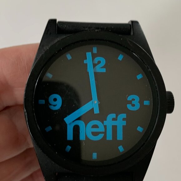 NEFF DAILY WATCH UNISEX BLACK BLUE 50M SILICONE BAND - Picture 5 of 8